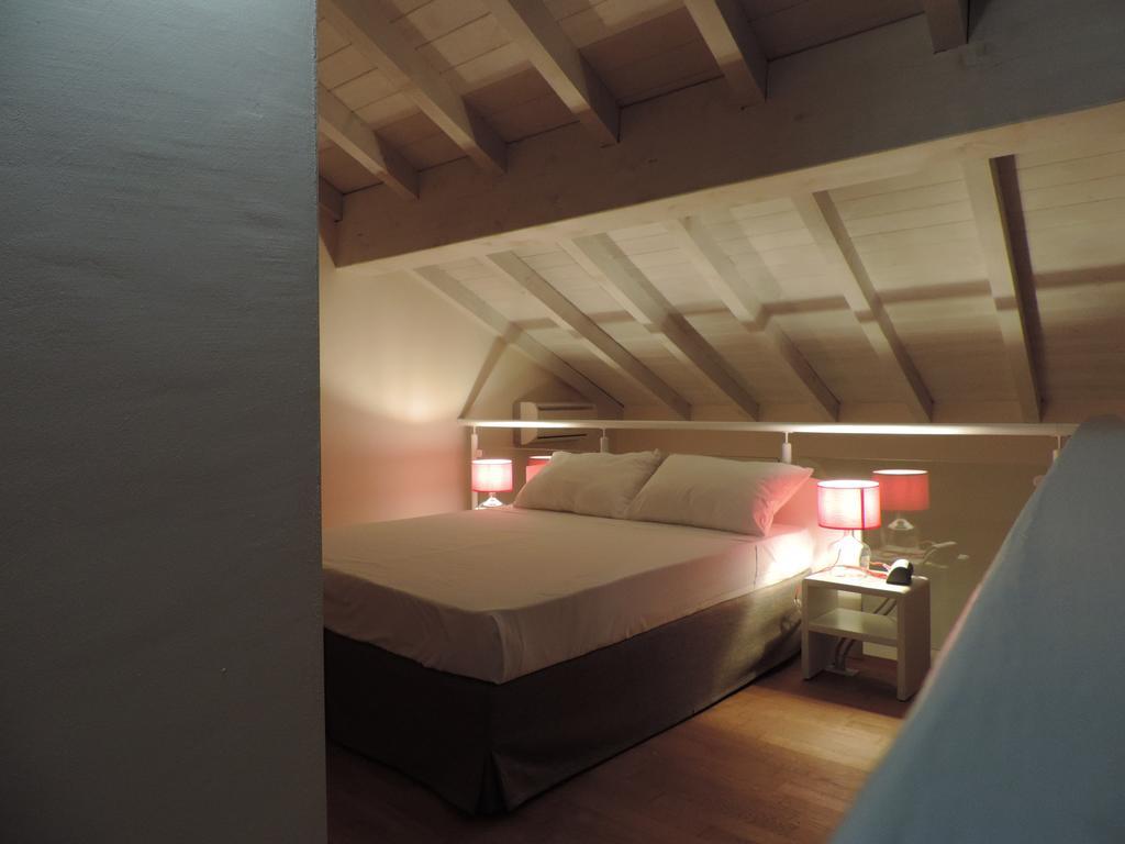 Residence Al Sociale Mantova Szoba fotó