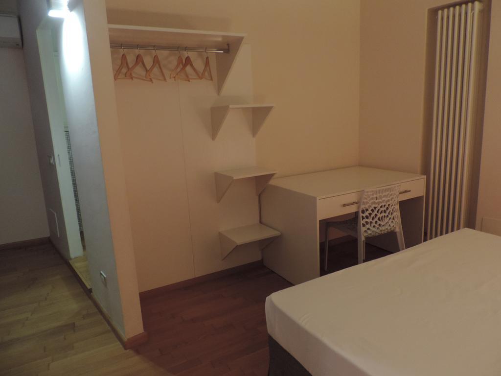 Residence Al Sociale Mantova Szoba fotó